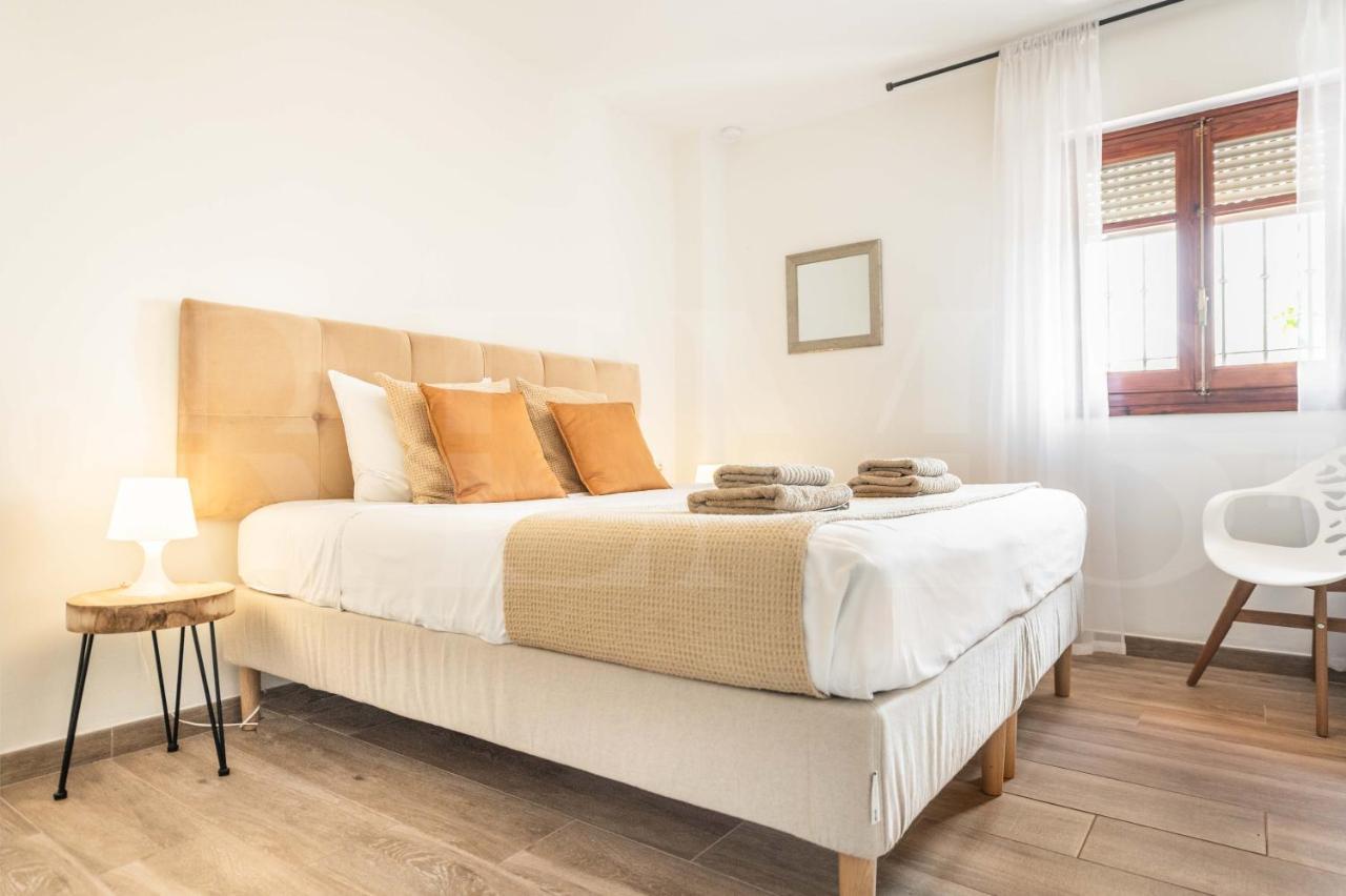Spacious Apartment Next To Plaza De La Merced By Rems Málaga Kültér fotó
